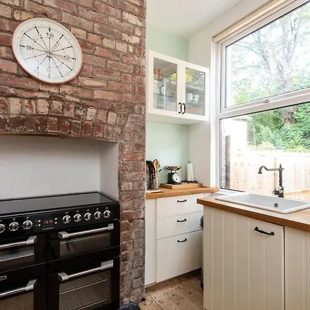 Cosy For 4 In Stockport By Guestready * Манчестер