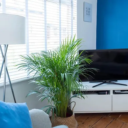 Апартаменты Cosy For 4 In Stockport By Guestready