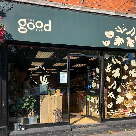 Cosy For 4 In Stockport By Guestready Апартаменты *