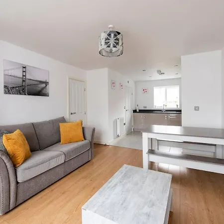 Apartment 2br Near Etihad Stadium By Guestready *