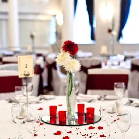 Britannia Centre Hotel 3*