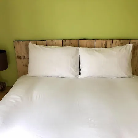 Apartment Homely 2br Apt W/balcony By Guestready *