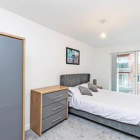 Apartment Halo House By Guestz