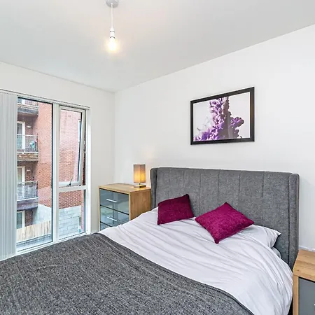 Halo House By Guestz Apartament *
