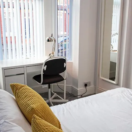 Apartment Blandford House- Free Parking *