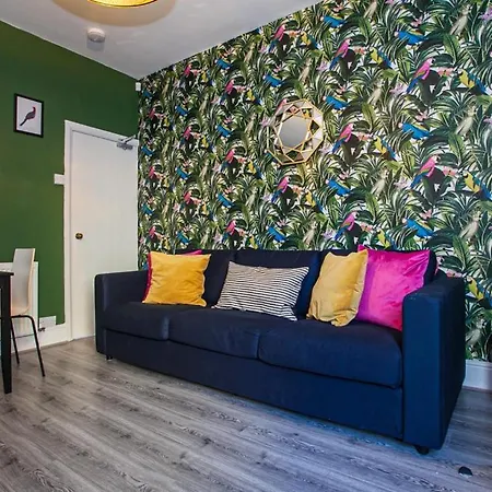 Blandford House- Free Parking * Manchester