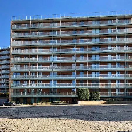 Апартаменты 1br Apt W Balcony Near By Guestready *