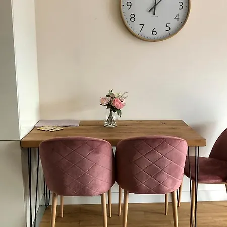 1br Apt W Balcony Near By Guestready Apartment