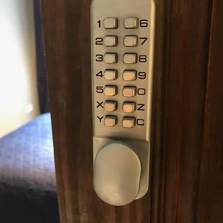 ゲストハウス 3. Stylish Private Double Near Centre *