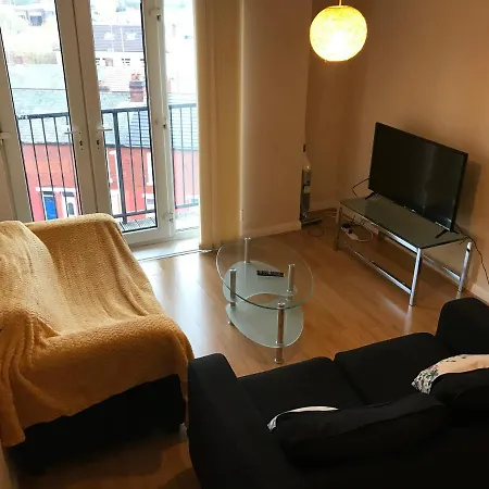 Beautiful Salford With Balcony And City Views Manchester