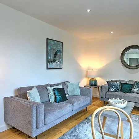 Апартаменты Stunning 2br Apt In The Heart Of Chorlton Манчестер