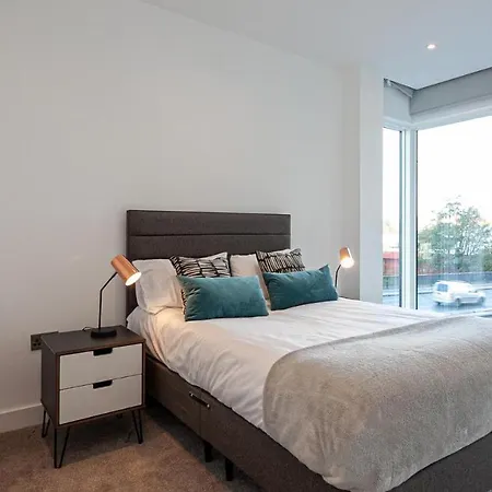 Apartment Stunning 3br In Prime Location Manchester