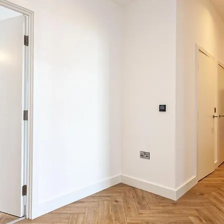 Apartment Stunning 3br In Prime Location Manchester