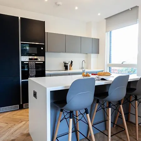 Stunning 3br In Prime Location Apartment Manchester