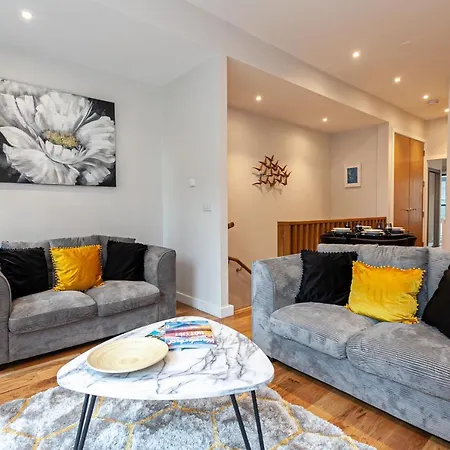 Stunning Peaceful Canal-side With Free Parking * Manchester