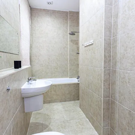 Perfect 1 Bedroom Close To The City Centre Apartment *