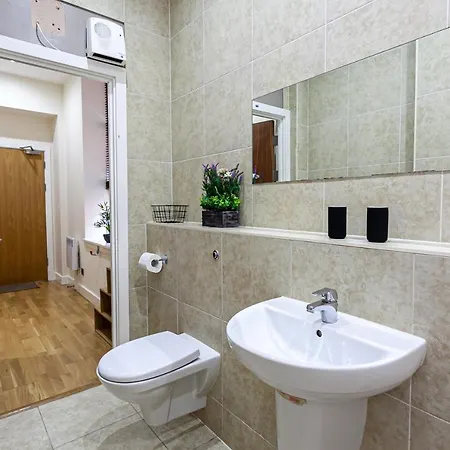 Perfect 1 Bedroom Close To The City Centre Apartment