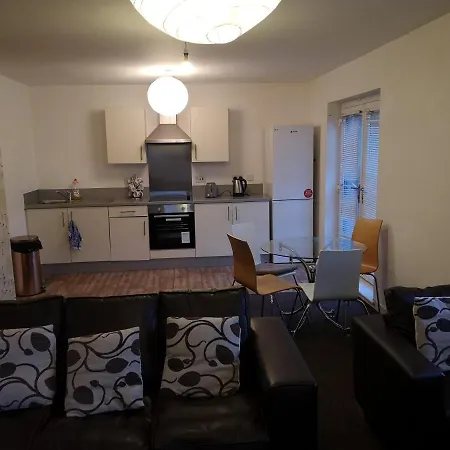 No 5 Decent Homestay Manchester