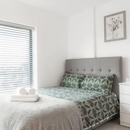 Spacious Modern Near Piccadilly Gardens * Manchester