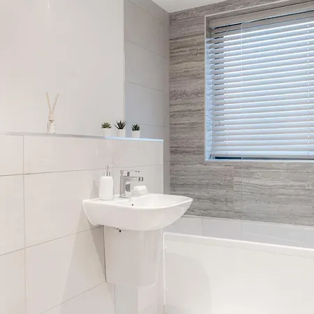 Spacious Modern Near Piccadilly Gardens * Manchester