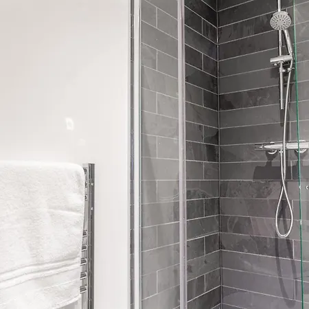 Spacious Modern Near Piccadilly Gardens * Manchester