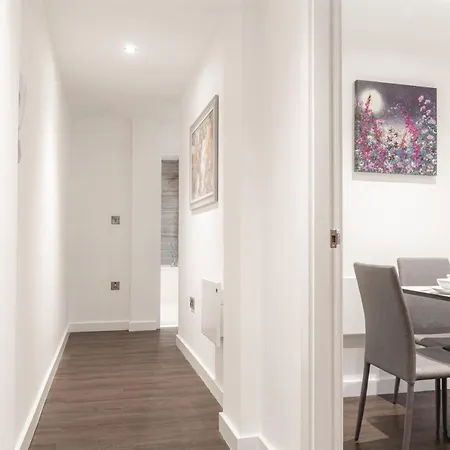 Apartment Spacious Modern Near Piccadilly Gardens Manchester