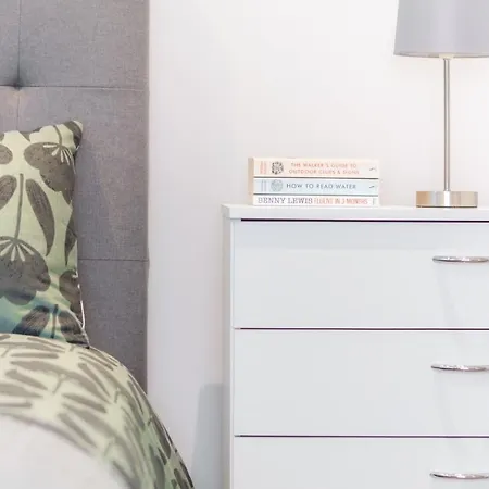 Spacious Modern Near Piccadilly Gardens Manchester