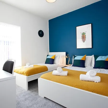Blandford House- Free Parking Apartment Manchester