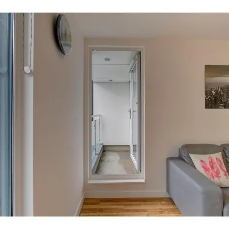 Superb 2br Apt Salford Quays, Mediacity Uk! *