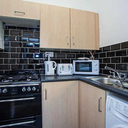 Apartment Blandford House- Free Parking