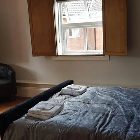 3 The Old Smithy Apartment *
