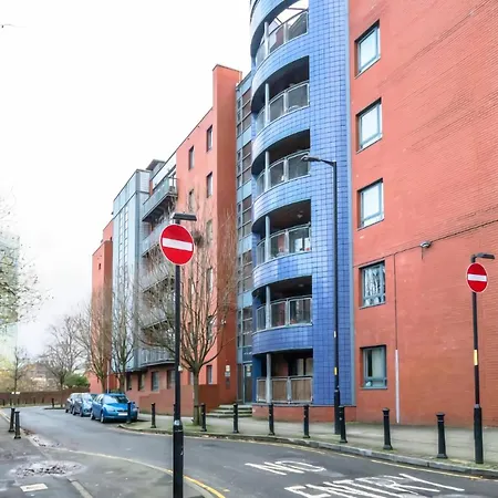 Large Modern 2 Bedroom Flat In Iconic Castlefield Апартаменты *