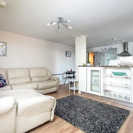 Large Modern 2 Bedroom Flat In Iconic Castlefield