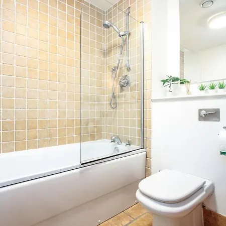 Large Modern 2 Bedroom Flat In Iconic Castlefield