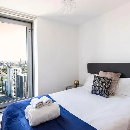 Lägenhet Bright Modern 2br Apt In Media City By Guestready Manchester