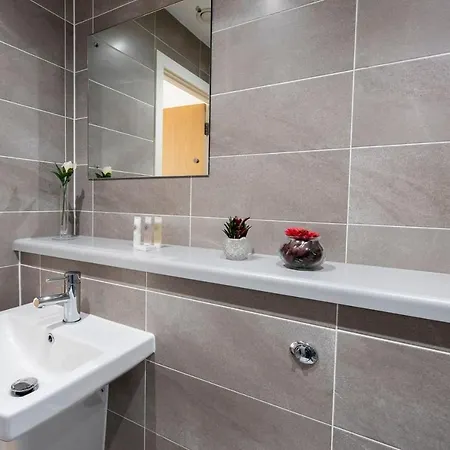 Bright Modern 2br Apt In Media City By Guestready Lägenhet *
