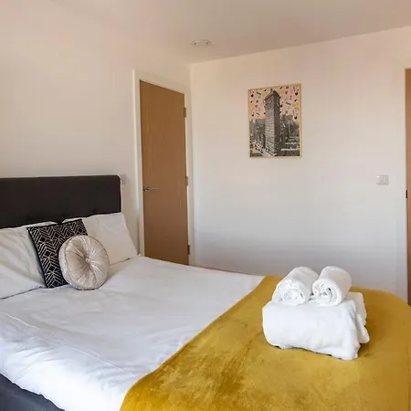 Bright Modern 2br Apt In Media City By Guestready Manchester