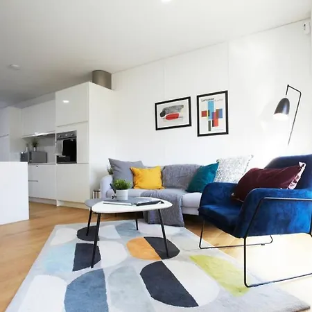 Vakantiehuis Premium Listing - Stylish Modern In City Centre With Parking *