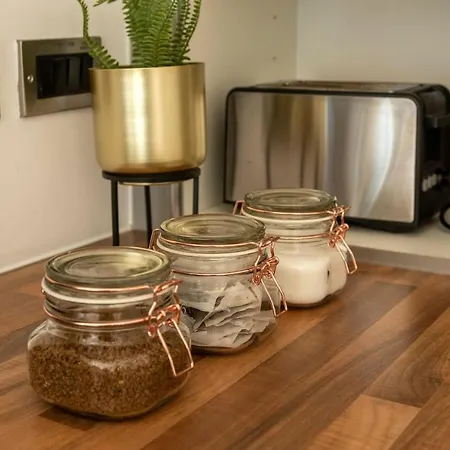 Bright Modern 2br Apt In Media City By Guestready * Manchester