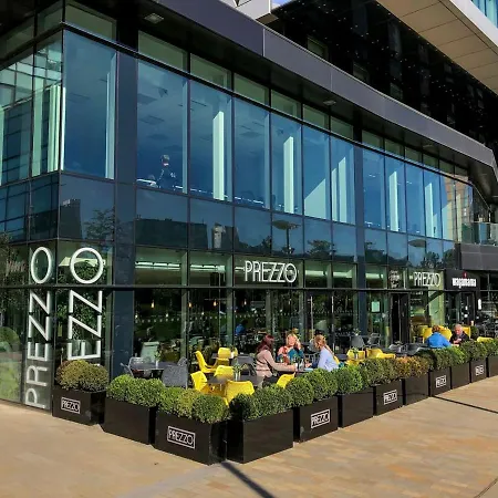 Bright Modern 2br Apt In Media City By Guestready Lägenhet Manchester