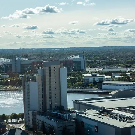 Lägenhet Bright Modern 2br Apt In Media City By Guestready *