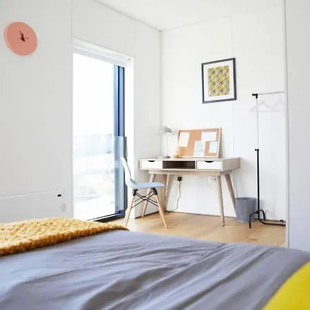 Vakantiehuis Premium Listing - Stylish Modern In City Centre With Parking *