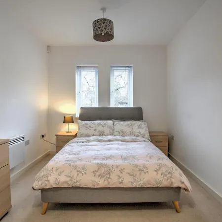 Stunning 2br Apt West Didsbury South Manchester! *