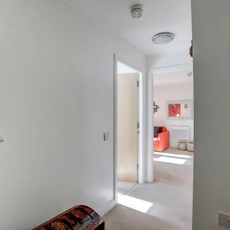 Apt Heart Of Chorlton 4 Guests Free Parking & Wifi Манчестер