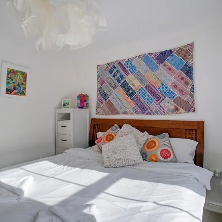 Apt Heart Of Chorlton 4 Guests Free Parking & Wifi Манчестер