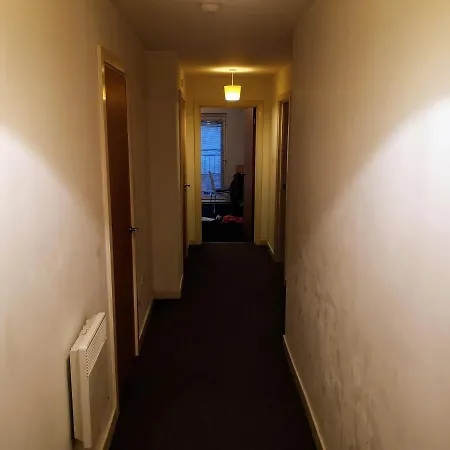 No 4 Decent Homestay Manchester