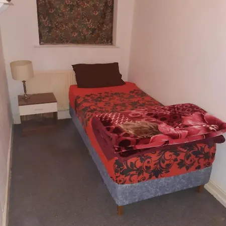 公寓 2 Bed Mid Terrace - Close To City *