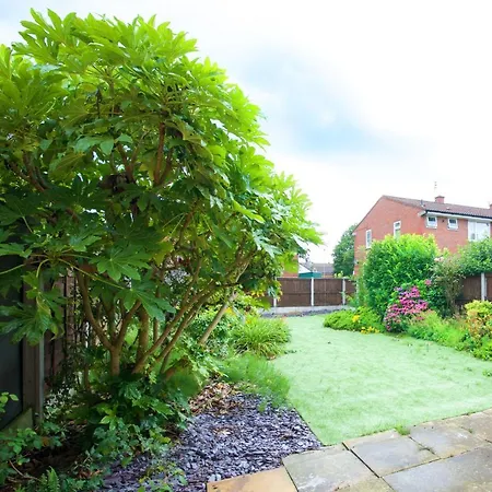 Holiday home Gorgeous With Garden & Parking Manchester