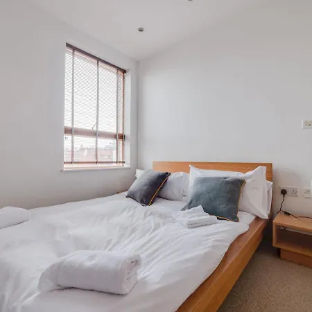 Cool 2br Apt With Balcony Central Manchester! * Manchester