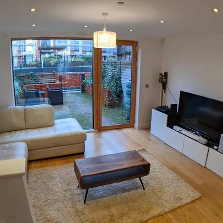 16 Barrow St Μάντσεστερ